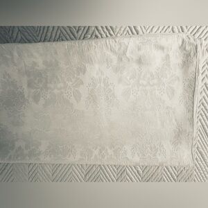 Ivory tablecloth polyester satin damask, GUC